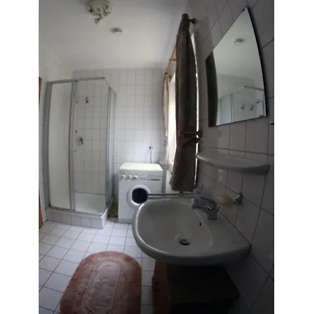 Vakantiehuis With 3 Bedrooms *