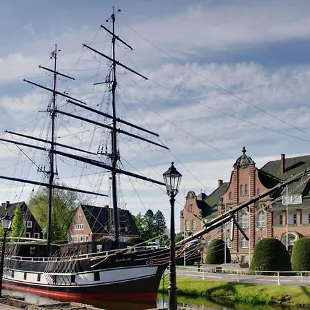 With 3 Bedrooms Prázdninový dům Papenburg